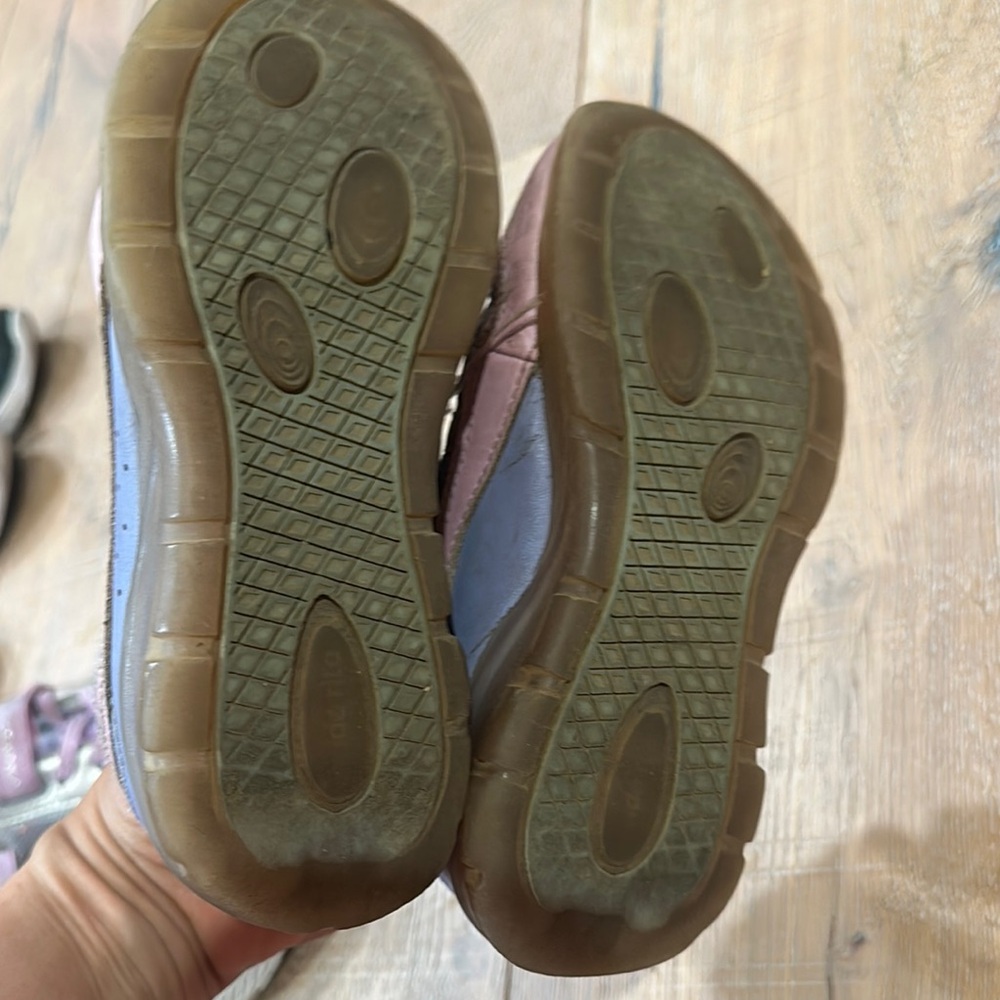 Stride Rite Gray and Nike - Picture 7 of 7